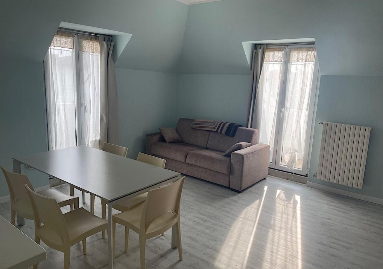 La Magnolia Apartaments IV Tulip Desenzano del Garda Ngoại thất bức ảnh